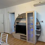 Luxury By The - بوموري