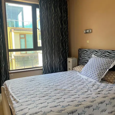 Luxury By The - * Πομόριε